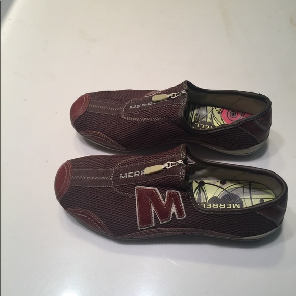 Shoes - Picture 2 of 3